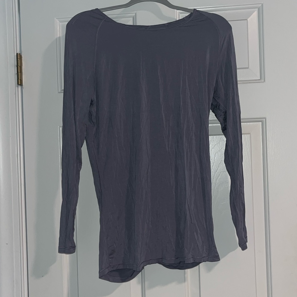 Lululemon Long Sleeve Top w Open Back